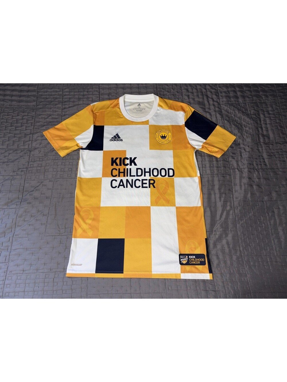 Adidas MLS Chicago Fire FC KICK CHILDHOOD CANCER PRE-MATCH TOP SZ S HN1682 Men